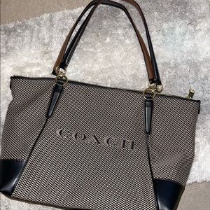 Authentic Ava Coach Tote in EUC